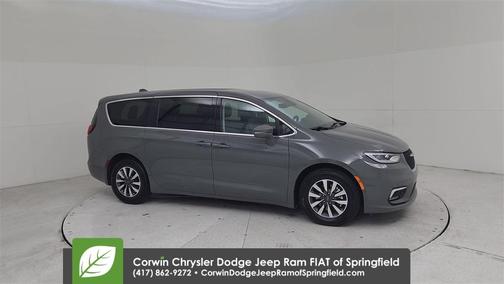 2022 Chrysler Pacifica Hybrid Touring L