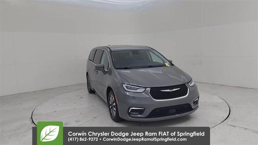 2022 Chrysler Pacifica Hybrid Touring L
