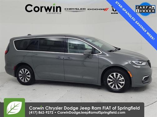 2022 Chrysler Pacifica Hybrid Touring L