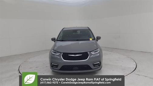 2022 Chrysler Pacifica Hybrid Touring L