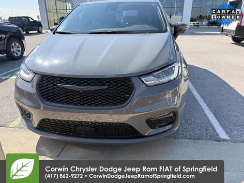 2023 Chrysler Pacifica Touring-L