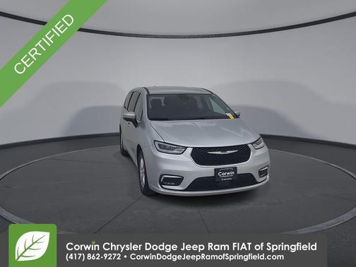 2023 Chrysler Pacifica Touring-L