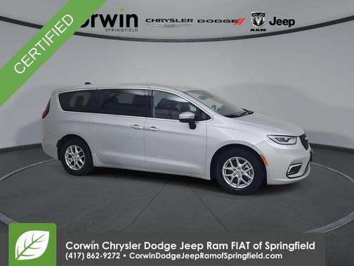 2023 Chrysler Pacifica Touring-L