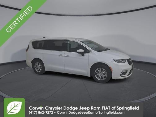 2023 Chrysler Pacifica Touring-L