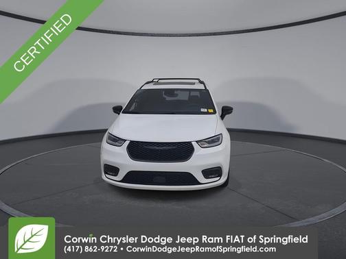 Bright White Clearcoat 2025 Chrysler Pacifica Limited