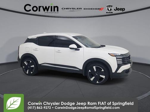 2025 Nissan Kicks SR