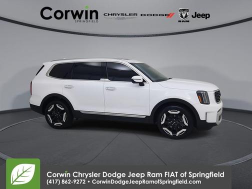 Glacial White Pearl 2025 Kia Telluride S