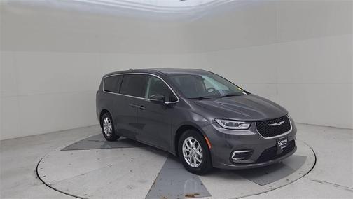 2023 Chrysler Pacifica Touring-L