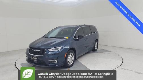 2025 Chrysler Pacifica Select