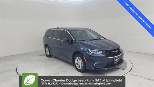 2025 Chrysler Pacifica Select