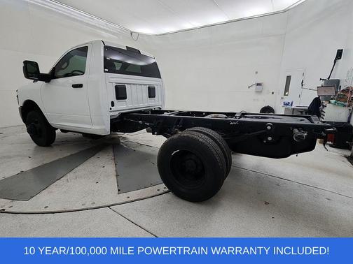 Bright White Clearcoat 2026 RAM 3500 Tradesman/Big Horn