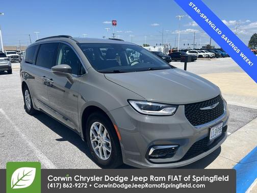 2022 Chrysler Pacifica Touring-L