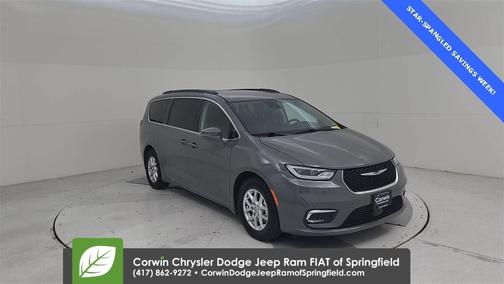 2022 Chrysler Pacifica Touring-L