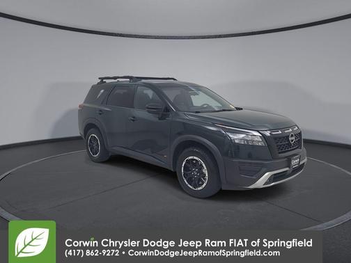 2 Tone Green / Black Roof 2023 Nissan Pathfinder Rock Creek