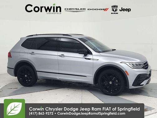 2022 Volkswagen Tiguan 2.0T SE R-Line Black
