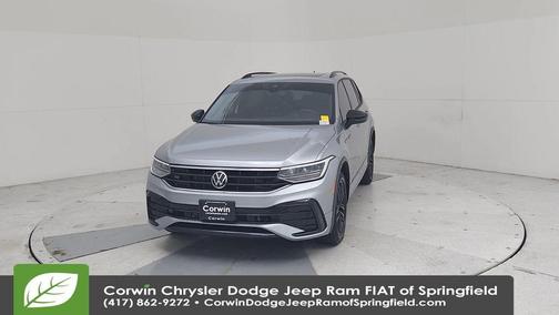 2022 Volkswagen Tiguan 2.0T SE R-Line Black