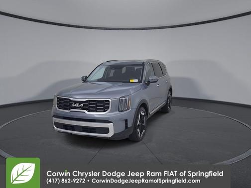 Everlasting Silver 2025 Kia Telluride S