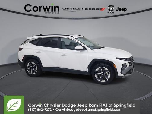 White Pearl 2025 Hyundai TUCSON SEL