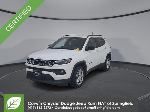 Bright White Clearcoat 2024 Jeep Compass Latitude