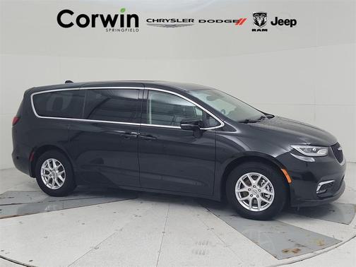 2024 Chrysler Pacifica Touring-L