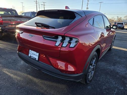 2022 Ford Mustang Mach-E SELECT