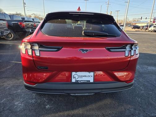 2022 Ford Mustang Mach-E SELECT