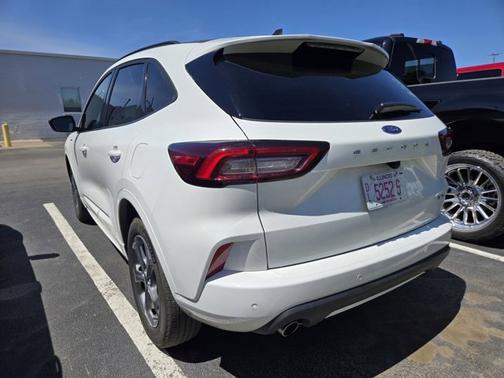 STAR WHITE METALLIC TRI-COA 2024 Ford Escape ST-LINE