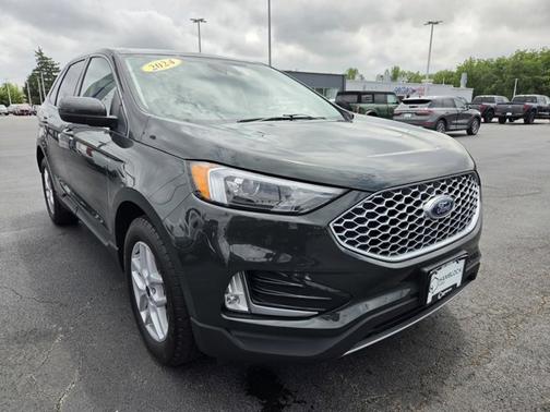 FORGED GREEN 2024 Ford Edge SEL