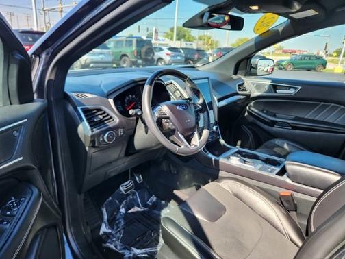 2022 Ford Edge ST