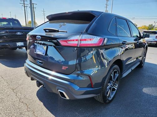 2022 Ford Edge ST