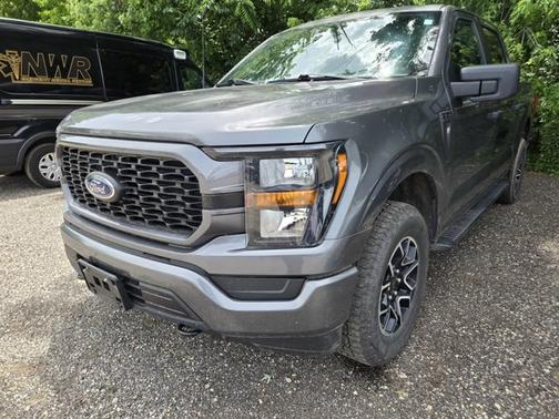 CARBONIZED GRAY METALLIC 2023 Ford F-150 XL