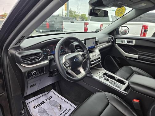 AGATE BLACK METALLIC 2024 Ford Explorer XLT