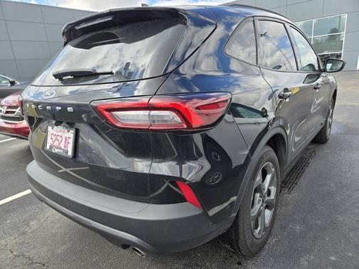AGATE BLACK METALLIC 2025 Ford Escape ST-LINE