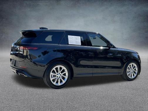 2025 Land Rover Range Rover Sport SE