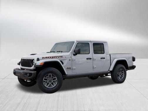 Bright White Clearcoat 2026 Jeep Gladiator Mojave