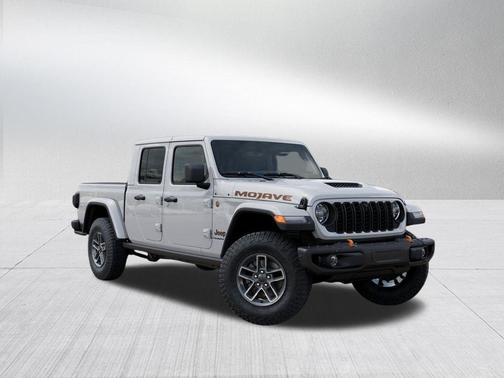 Bright White Clearcoat 2026 Jeep Gladiator Mojave