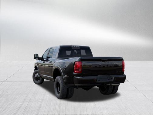 Diamond Black 2026 RAM 3500 Limited
