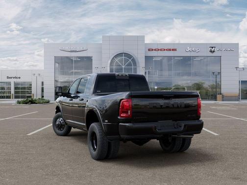 Diamond Black 2026 RAM 3500 Limited