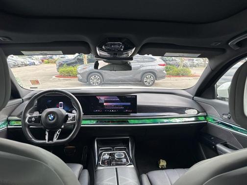 2024 BMW 740 i