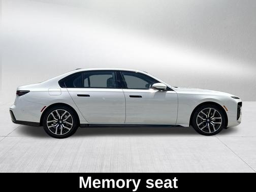 2024 BMW 740 i