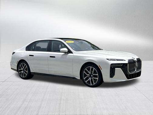 2024 BMW 740 i