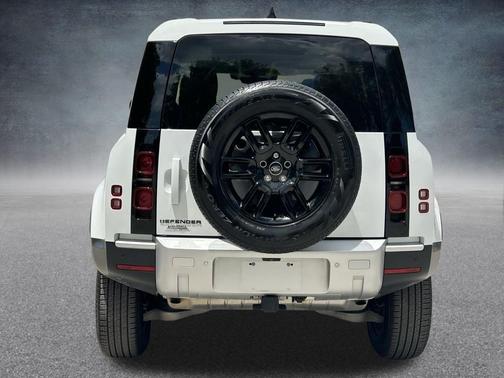 2024 Land Rover Defender P300