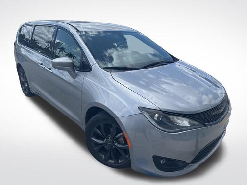 2019 Chrysler Pacifica Touring Plus