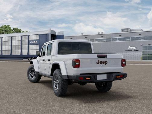 Bright White Clearcoat 2026 Jeep Gladiator Mojave