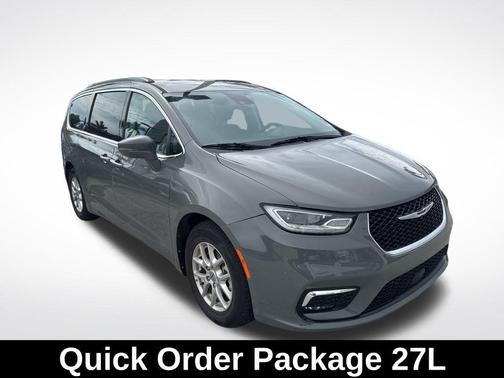 2022 Chrysler Pacifica Touring-L