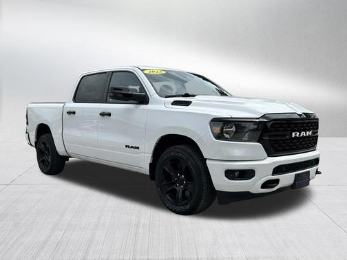 Bright White Clearcoat 2023 RAM 1500 Big Horn/Lone Star