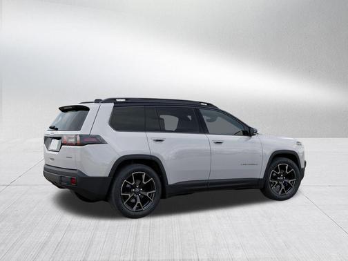 Bright White Clearcoat 2026 Jeep Cherokee Overland