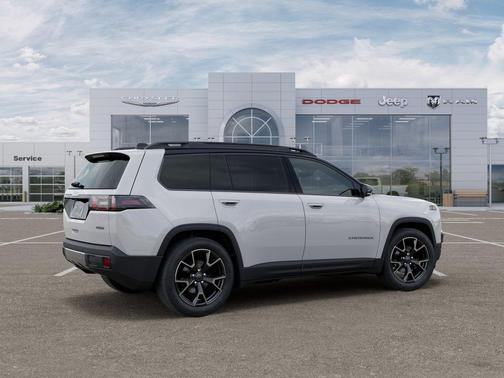Bright White Clearcoat 2026 Jeep Cherokee Overland