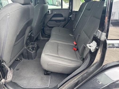 Black Clearcoat 2018 Jeep Wrangler Unlimited Unlimited Sahara