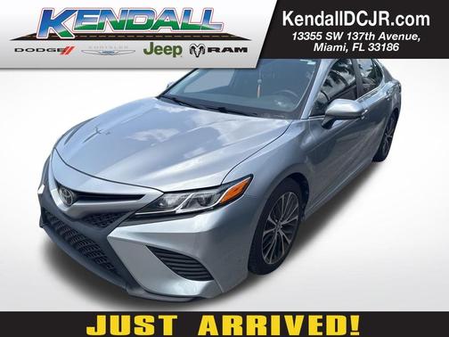 2020 Toyota Camry SE
